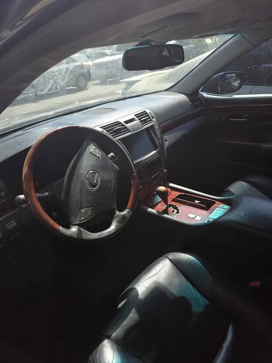 2007 Lexus LS 4th Gen - Image 7 of 7