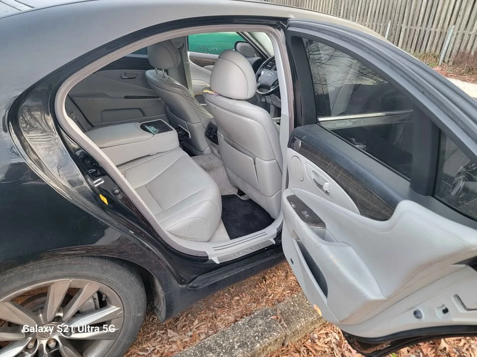 2007 Lexus LS 4th Gen - Image 2 of 12