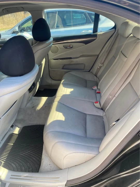 2007 Lexus LS 4th Gen - Image 8 of 14