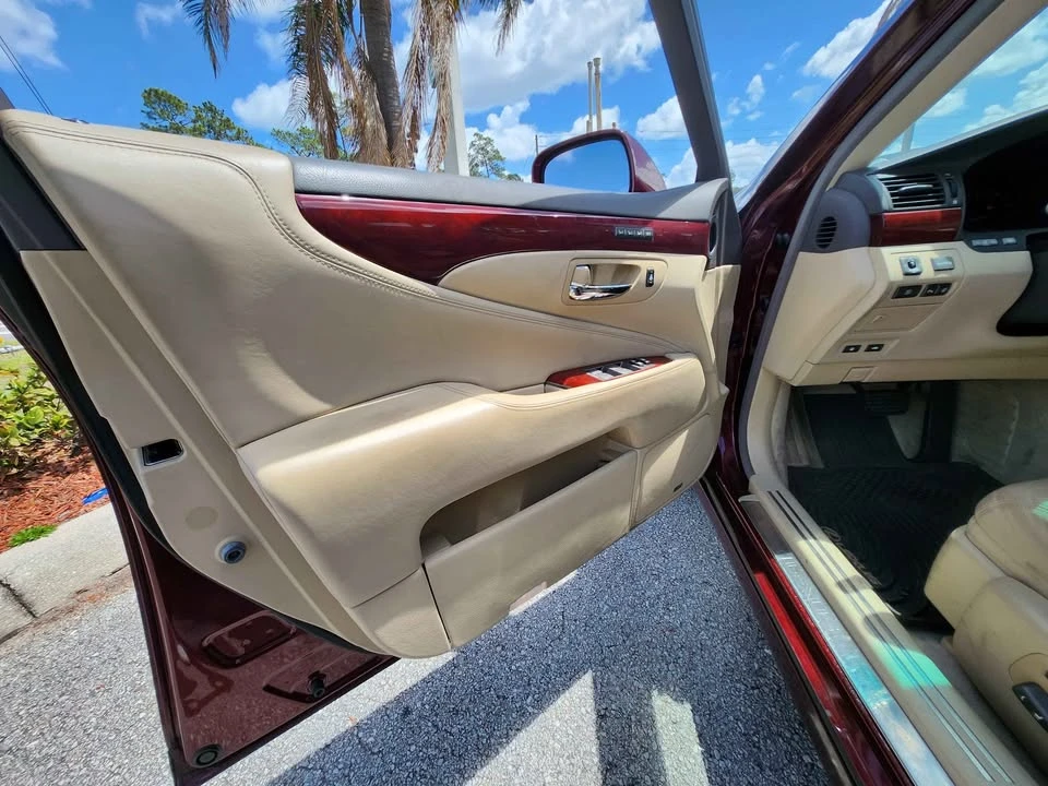 2007 Lexus LS 4th Gen - Image 10 of 13