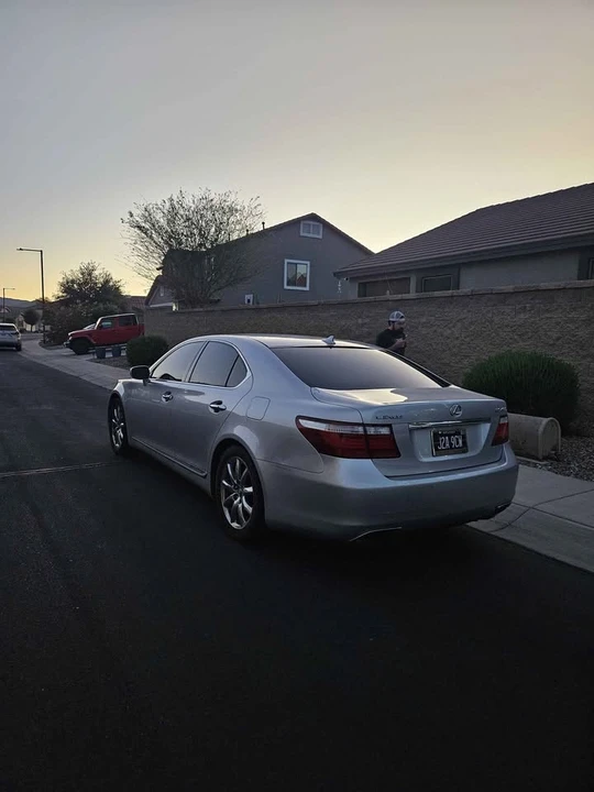 2007 Lexus LS 4th Gen - Image 3 of 10