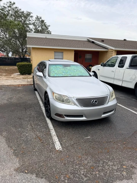2007 Lexus LS 4th Gen - Image 4 of 15