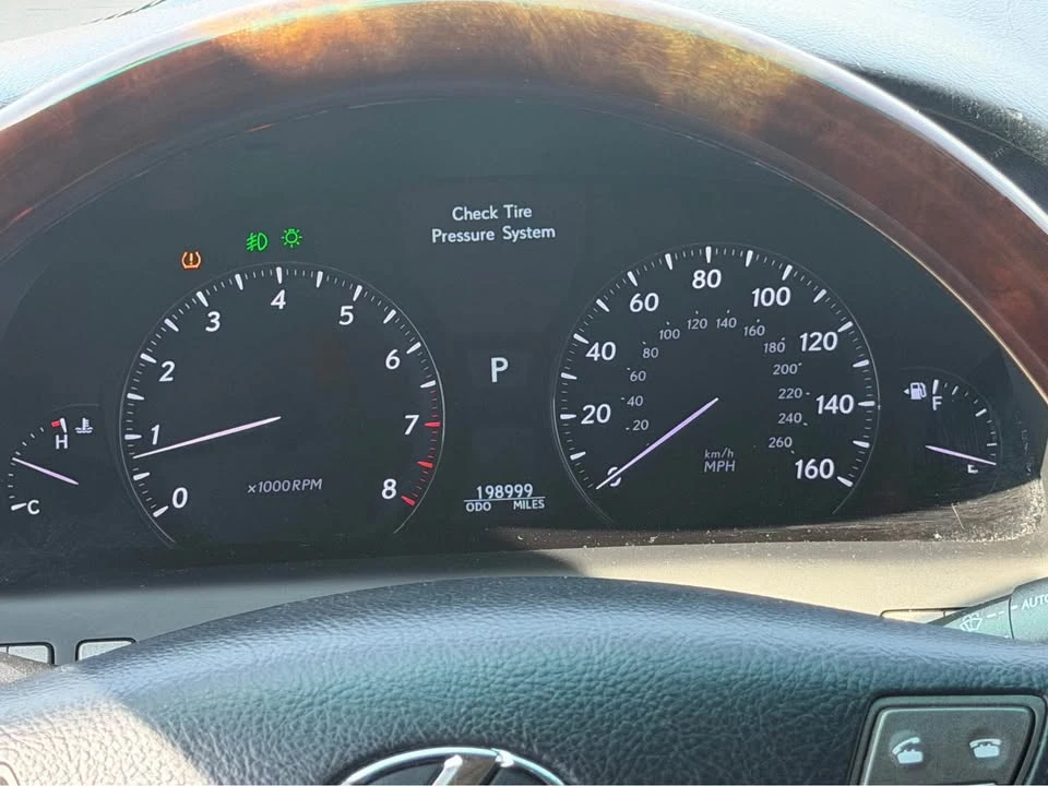 2007 Lexus LS 4th Gen - Image 11 of 18