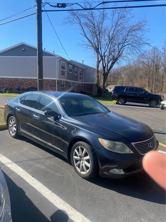 2007 Lexus LS 4th Gen - Image 3 of 14