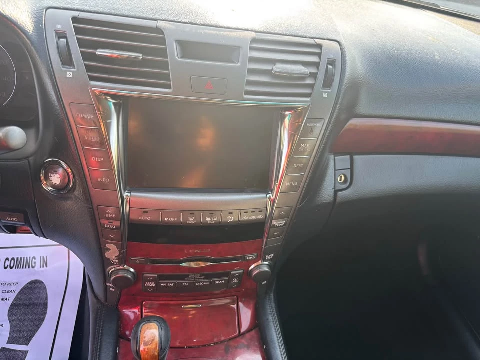 2007 Lexus LS 4th Gen - Image 10 of 11