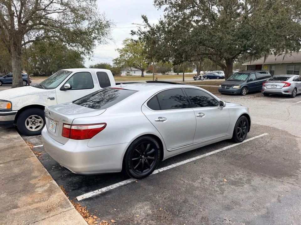 2007 Lexus LS 4th Gen - Image 5 of 15