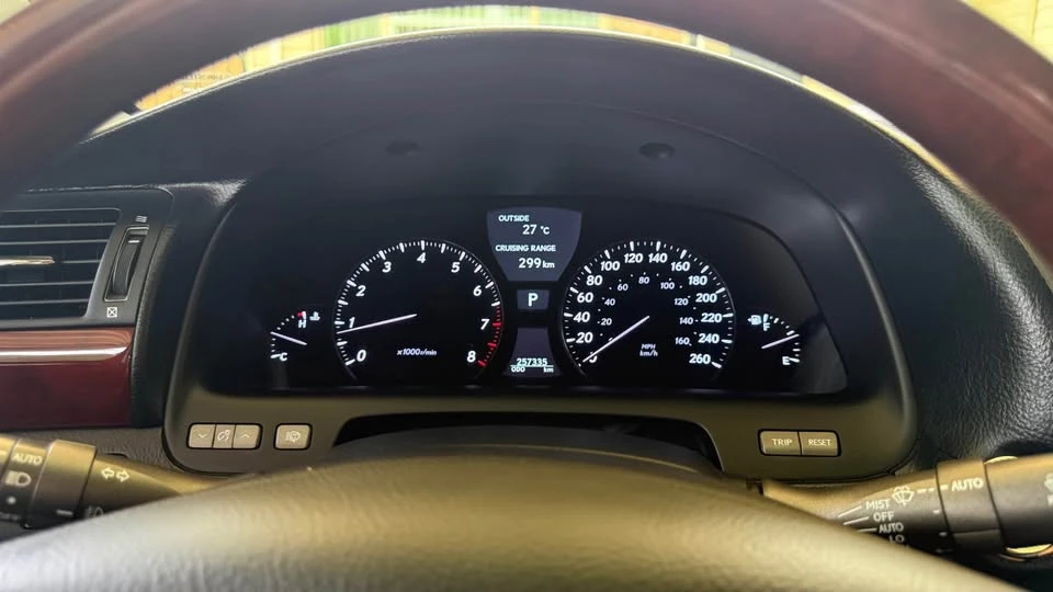 2007 Lexus LS 4th Gen - Image 15 of 16