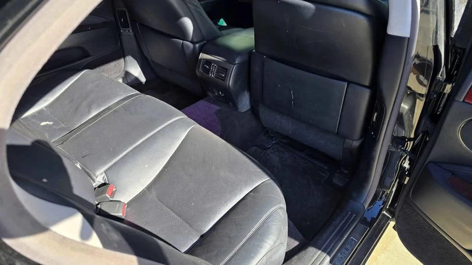 2007 Lexus LS 4th Gen - Image 10 of 13