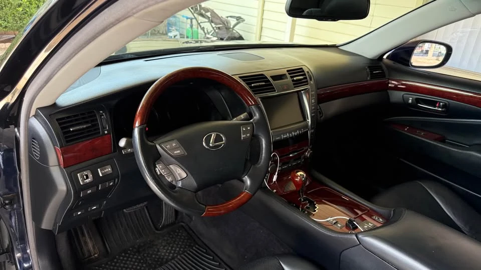 2007 Lexus LS 4th Gen - Image 6 of 16