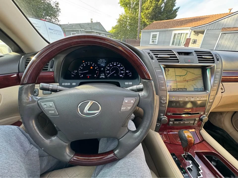 2007 Lexus LS 4th Gen - Image 12 of 14