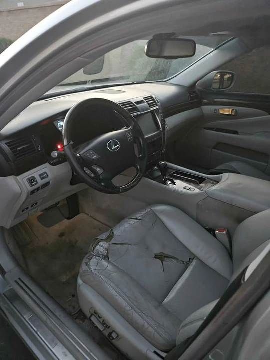 2007 Lexus LS 4th Gen - Image 9 of 11