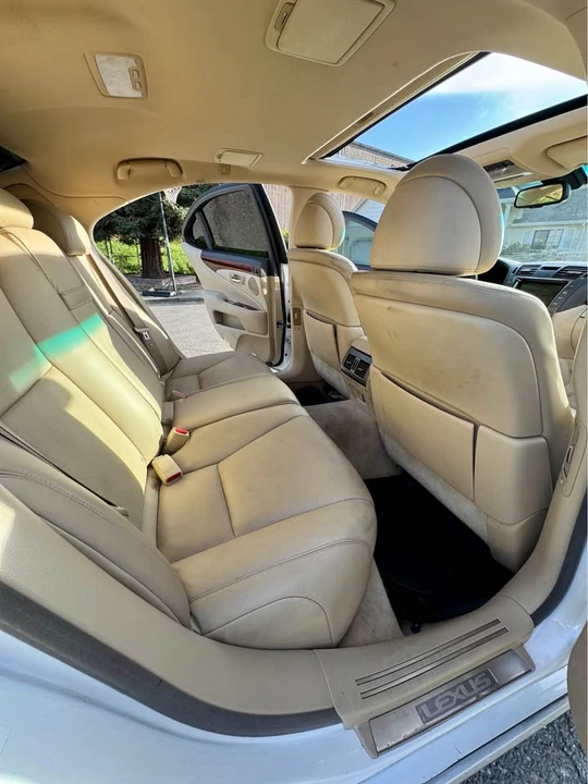 2007 Lexus LS 4th Gen - Image 10 of 14