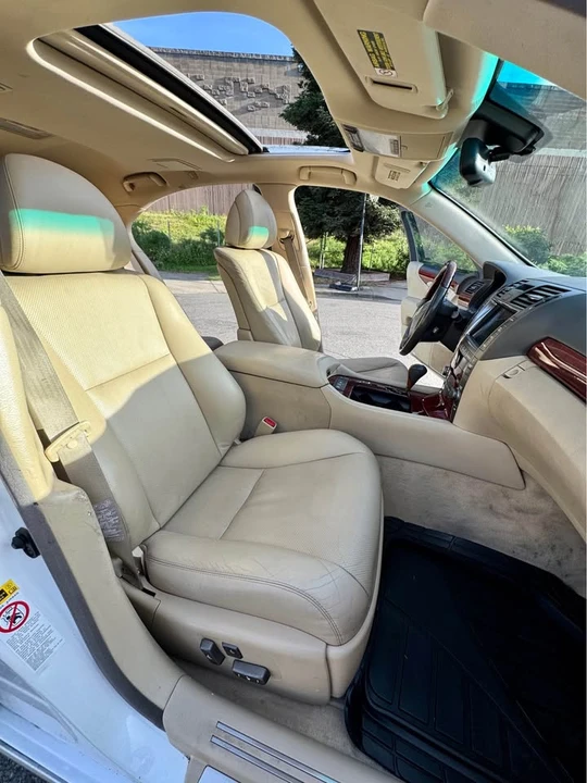 2007 Lexus LS 4th Gen - Image 11 of 14