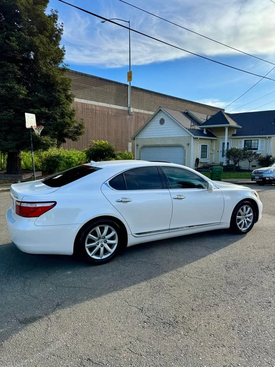 2007 Lexus LS 4th Gen - Image 6 of 14