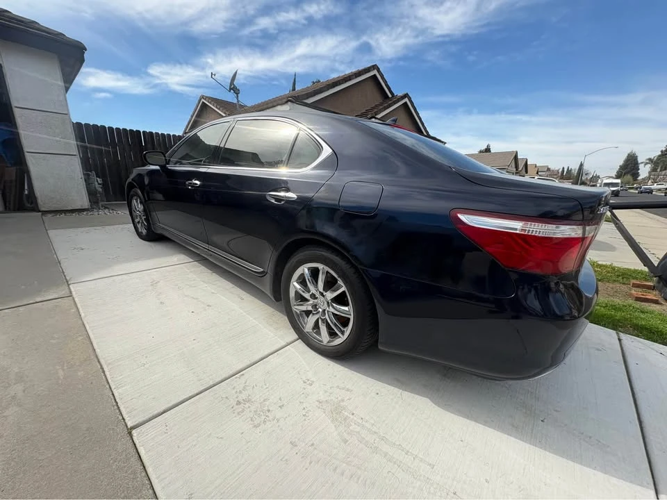 2007 Lexus LS 4th Gen - Image 2 of 5