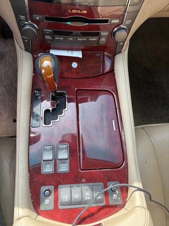 2007 Lexus LS 4th Gen - Image 4 of 5