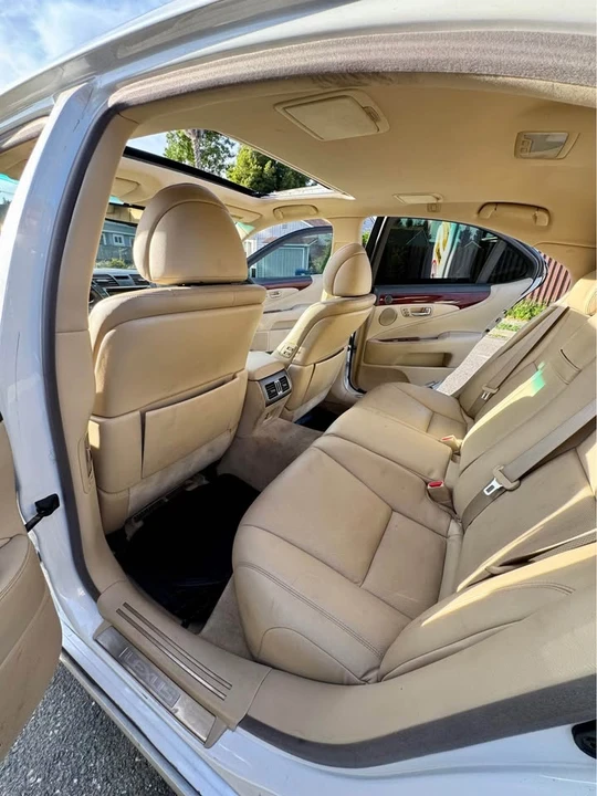 2007 Lexus LS 4th Gen - Image 9 of 14