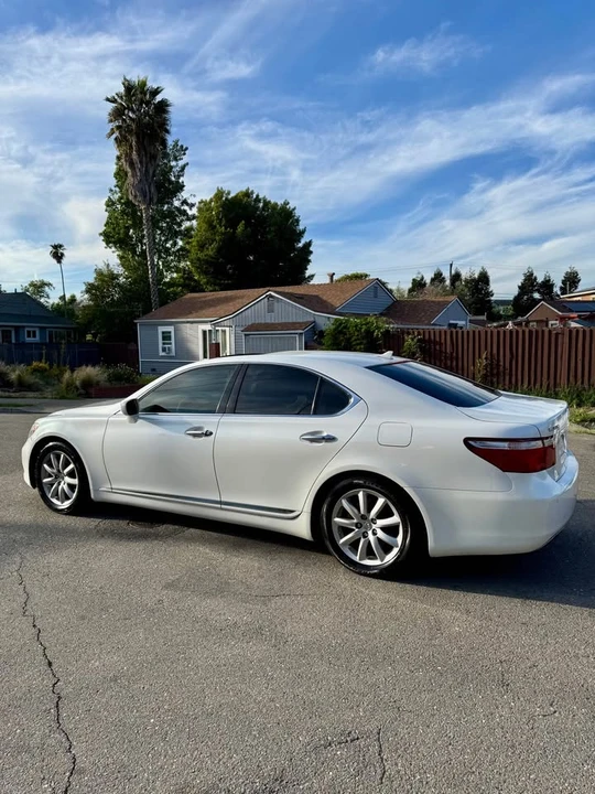 2007 Lexus LS 4th Gen - Image 5 of 14