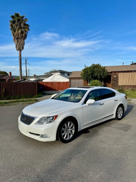 2007 Lexus LS 4th Gen - Image 4 of 14