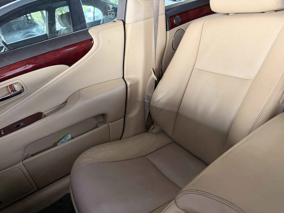2007 Lexus LS 4th Gen - Image 6 of 8