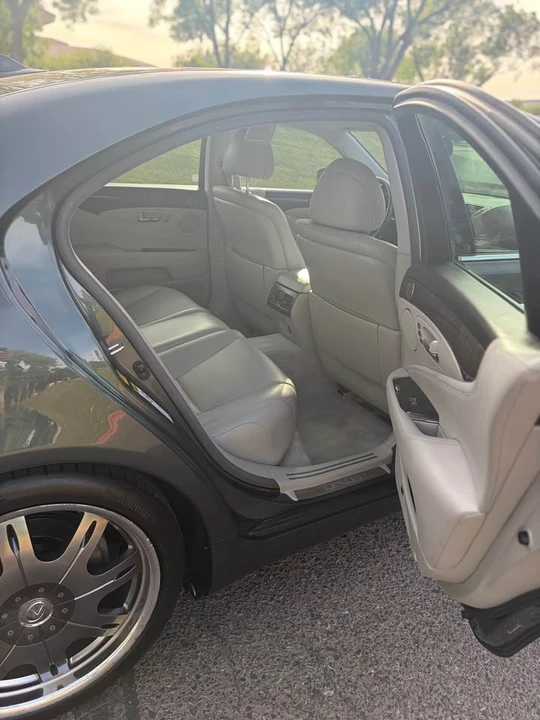 2007 Lexus LS 4th Gen - Image 11 of 19