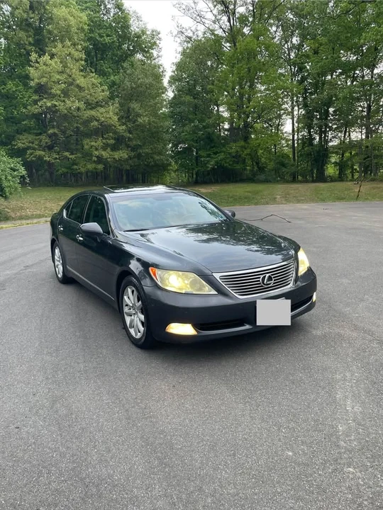 2007 Lexus LS 4th Gen - Image 2 of 19