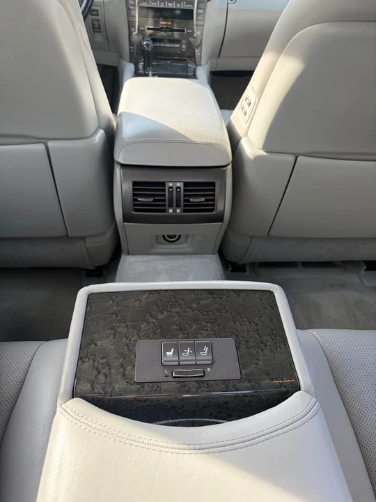 2007 Lexus LS 4th Gen - Image 13 of 19