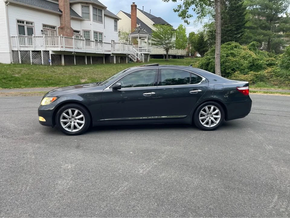 2007 Lexus LS 4th Gen - Image 19 of 19
