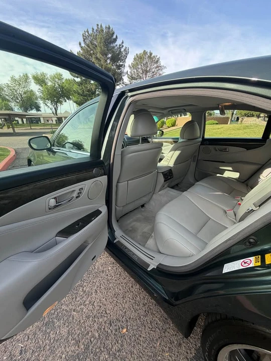 2007 Lexus LS 4th Gen - Image 12 of 19