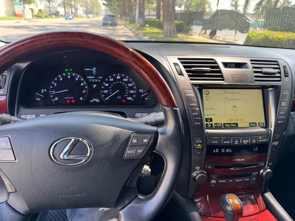 2007 Lexus LS 4th Gen - Image 10 of 20