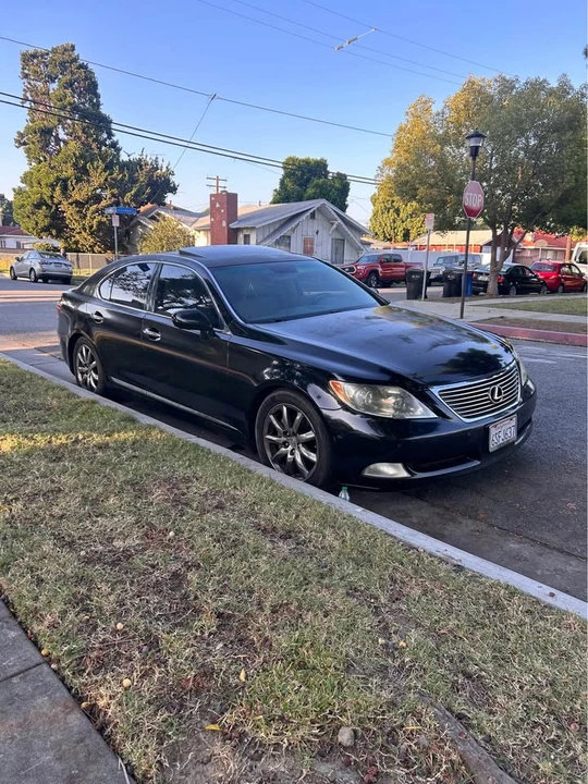 2007 Lexus LS 4th Gen - Image 2 of 12