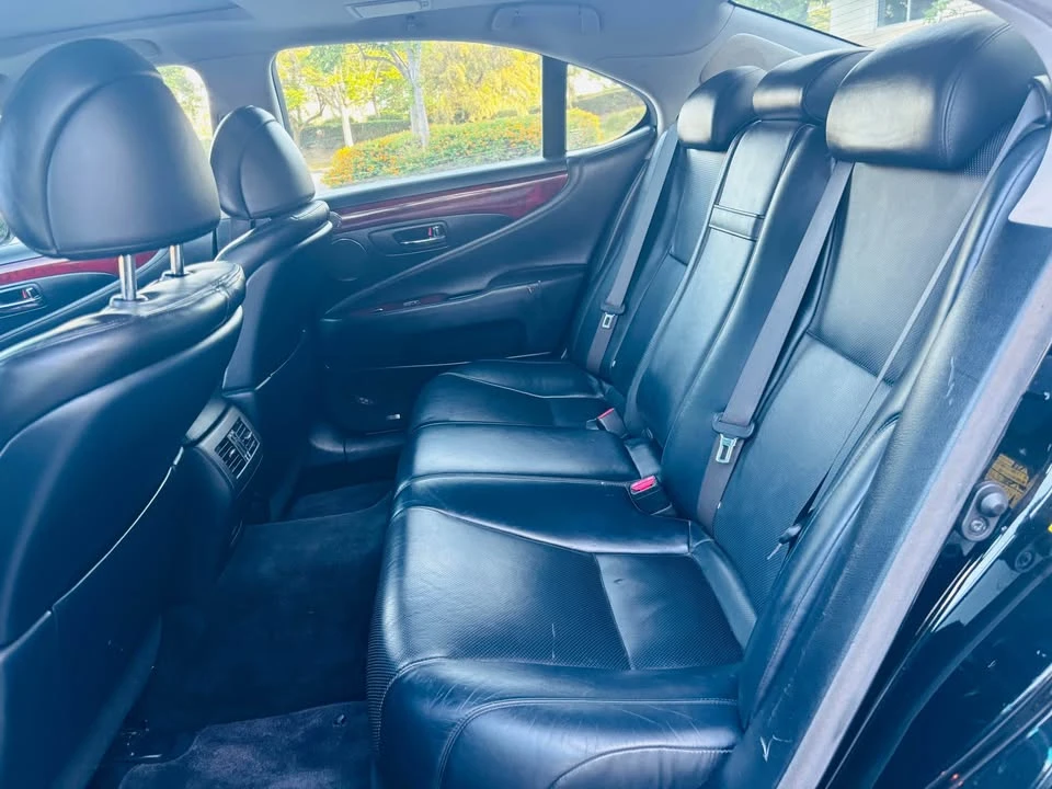 2007 Lexus LS 4th Gen - Image 10 of 13