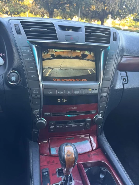 2007 Lexus LS 4th Gen - Image 12 of 13