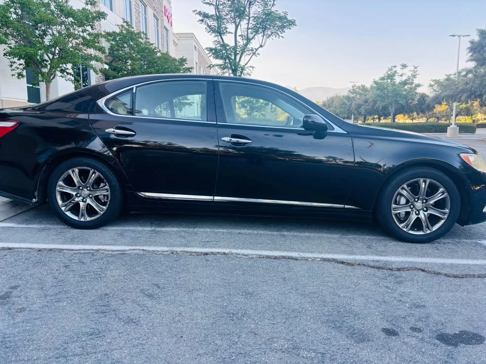 2007 Lexus LS 4th Gen - Image 8 of 13