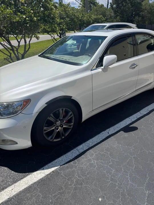 2007 Lexus LS 4th Gen - Image 8 of 9