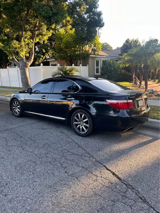 2007 Lexus LS 4th Gen - Image 5 of 12