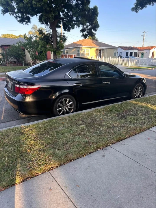 2007 Lexus LS 4th Gen - Image 3 of 12