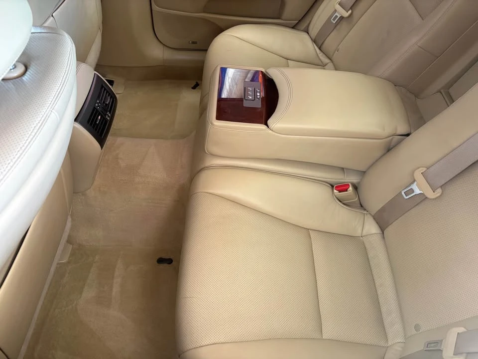 2007 Lexus LS 4th Gen - Image 13 of 16