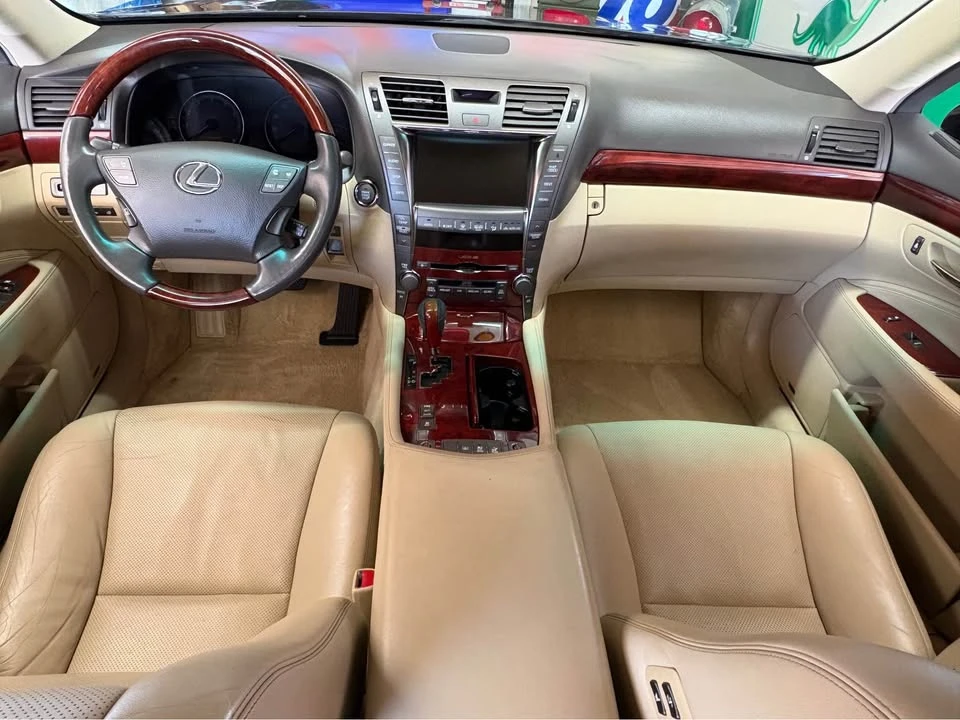 2007 Lexus LS 4th Gen - Image 15 of 16