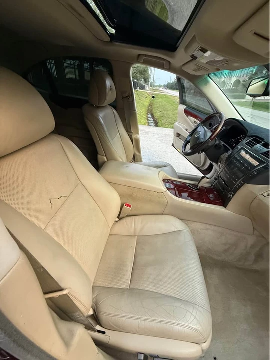 2007 Lexus LS 4th Gen - Image 11 of 14
