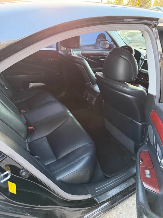 2007 Lexus LS 4th Gen - Image 11 of 11
