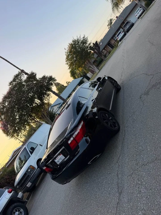 2007 Lexus LS 4th Gen - Image 5 of 11