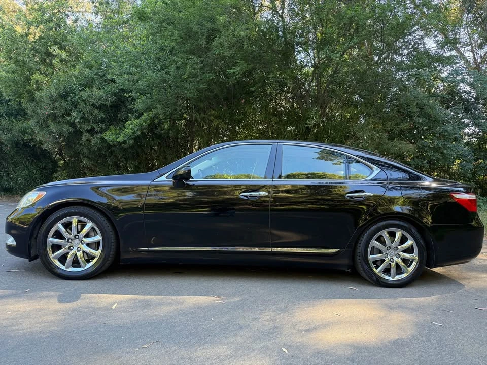 2007 Lexus LS 4th Gen - Image 2 of 16