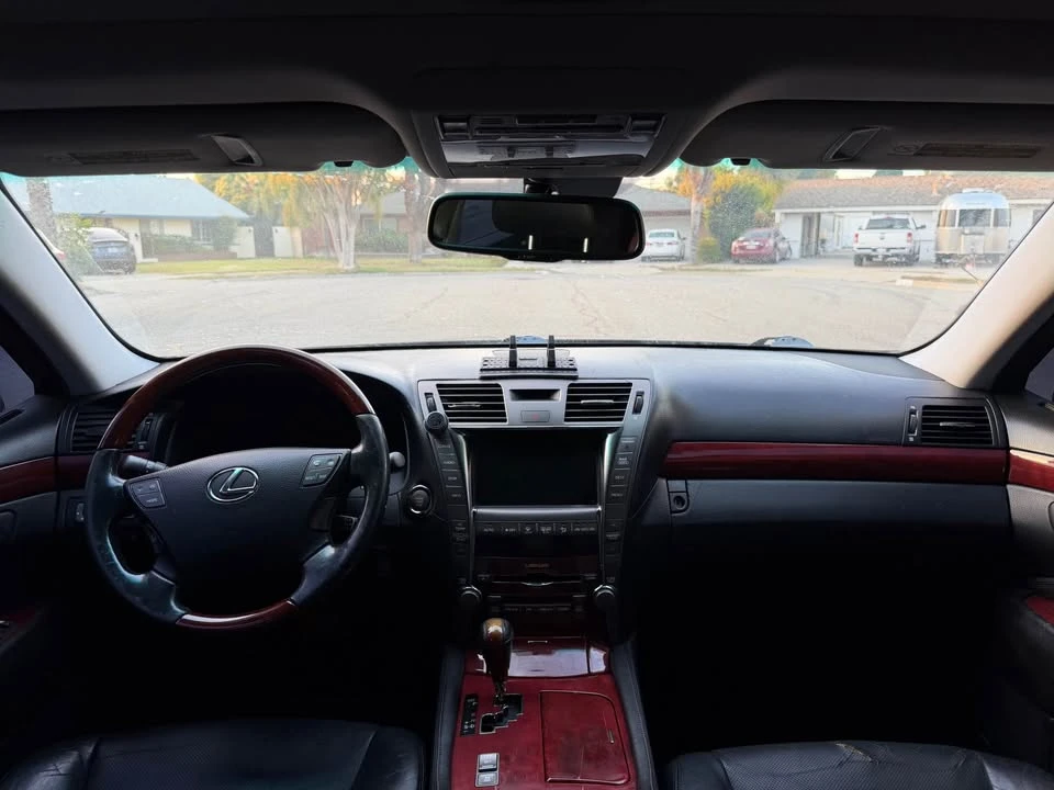 2007 Lexus LS 4th Gen - Image 10 of 11