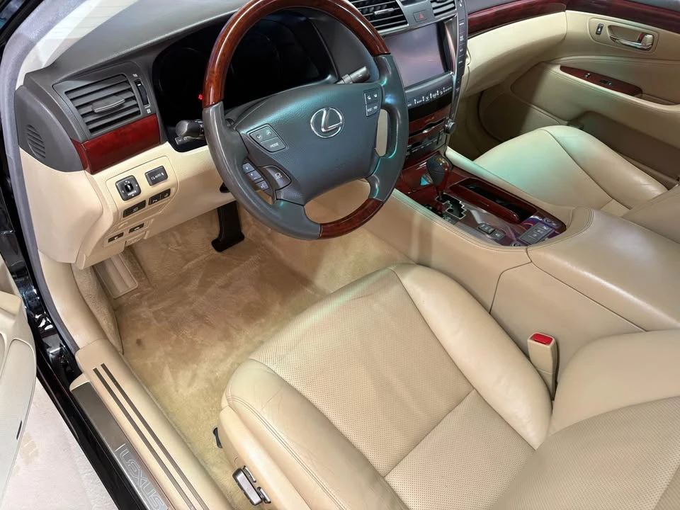 2007 Lexus LS 4th Gen - Image 11 of 16