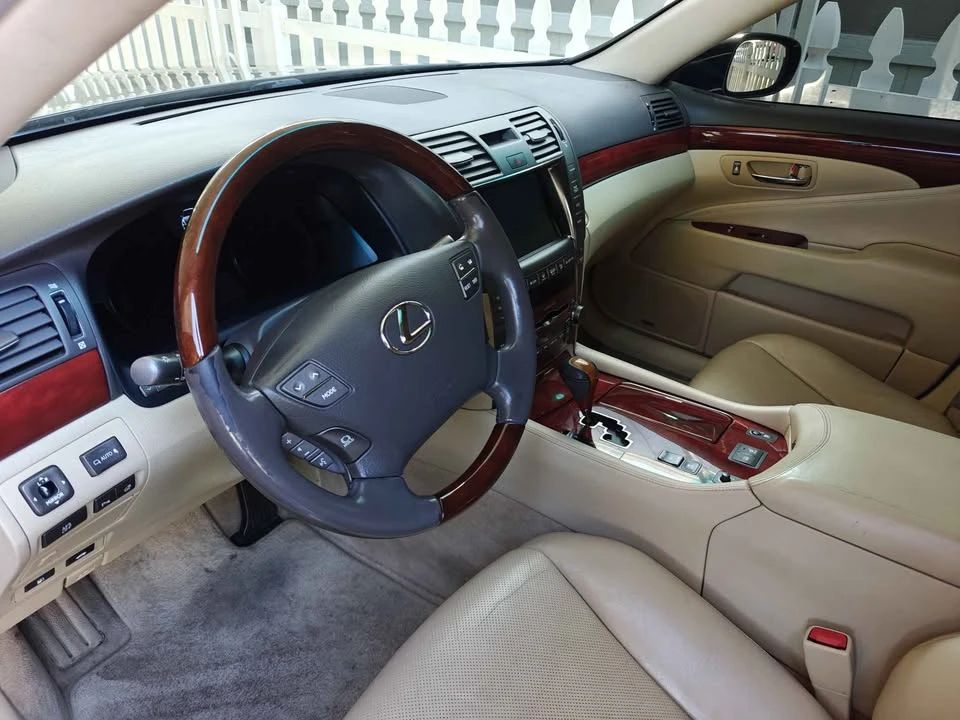 2007 Lexus LS 4th Gen - Image 13 of 20