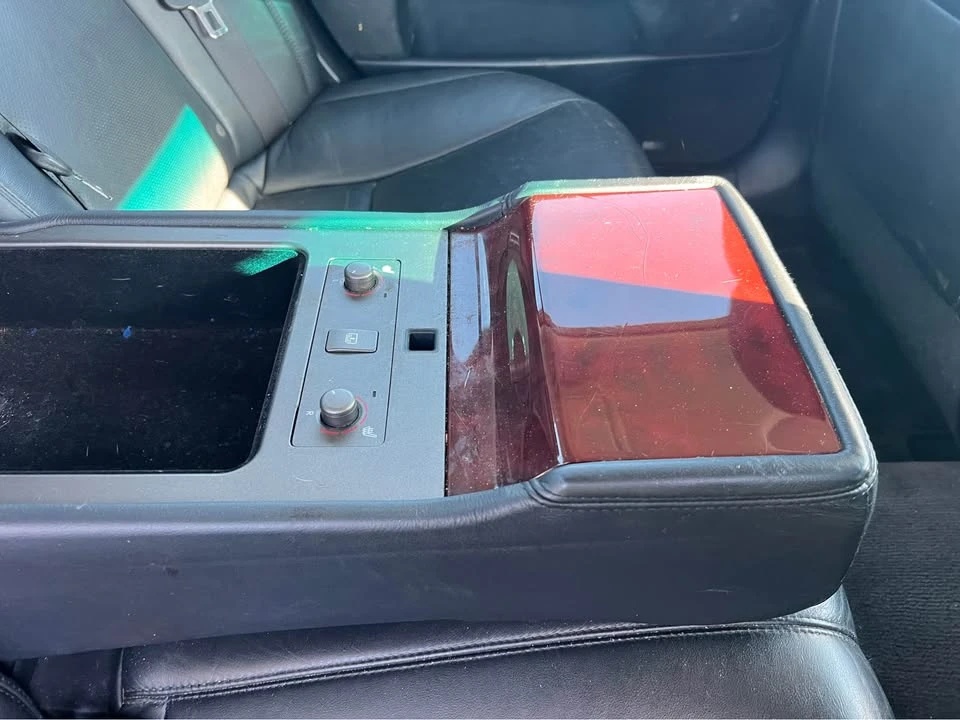 2007 Lexus LS 4th Gen - Image 10 of 18