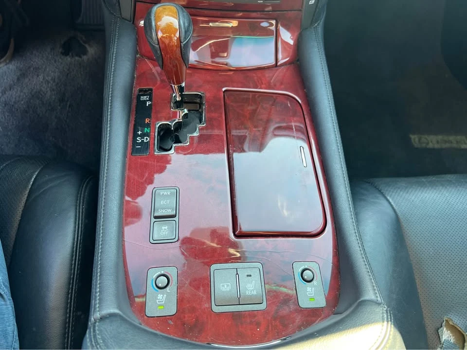 2007 Lexus LS 4th Gen - Image 17 of 18