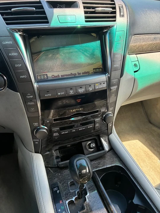 2007 Lexus LS 4th Gen - Image 10 of 10