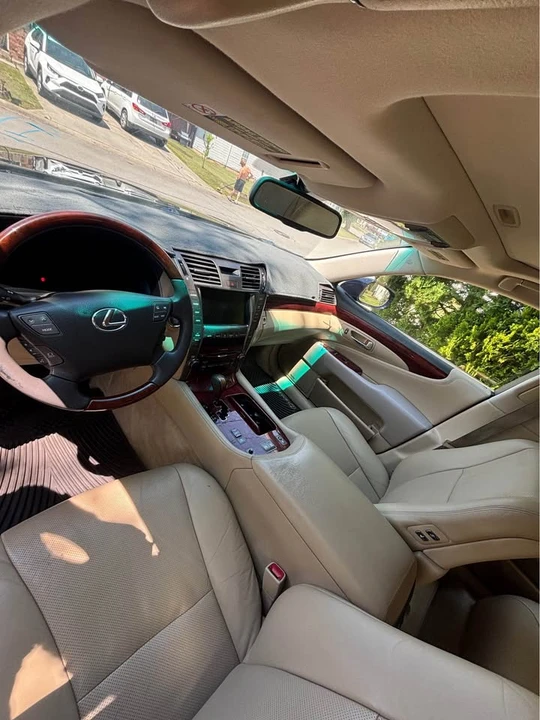2007 Lexus LS 4th Gen - Image 12 of 18